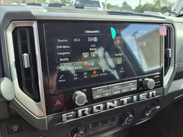 2025 Nissan Frontier SV