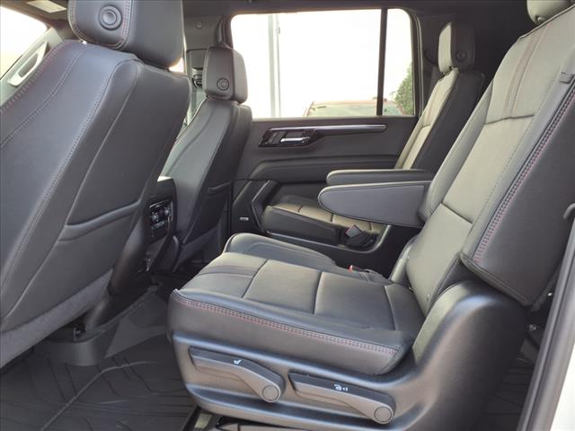 2025 Chevrolet Suburban RST
