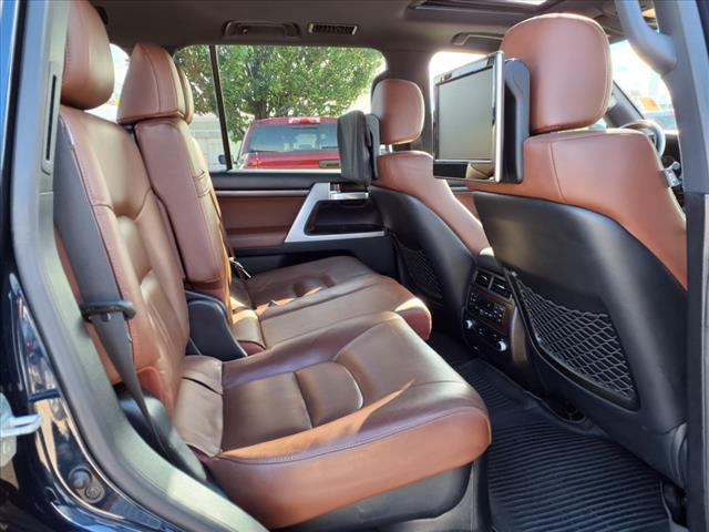 2017 Toyota Land Cruiser Base