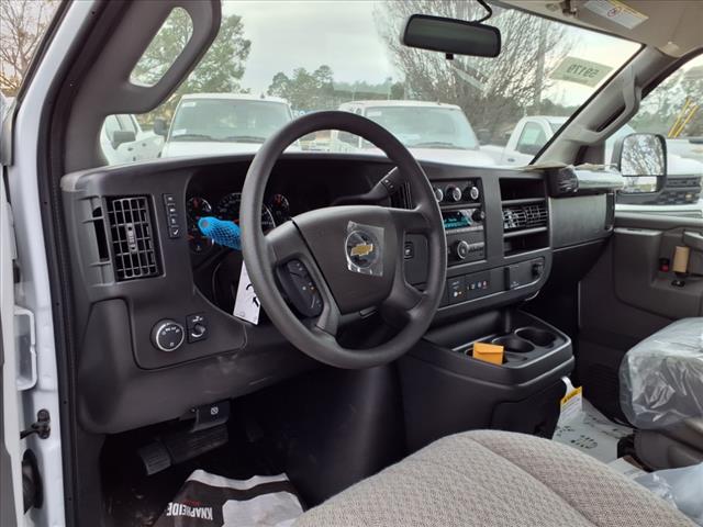 2025 Chevrolet Express 2500