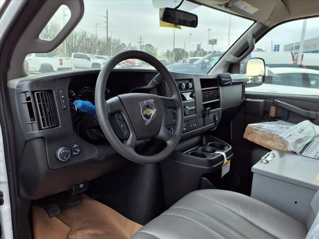 2024 Chevrolet Express 2500