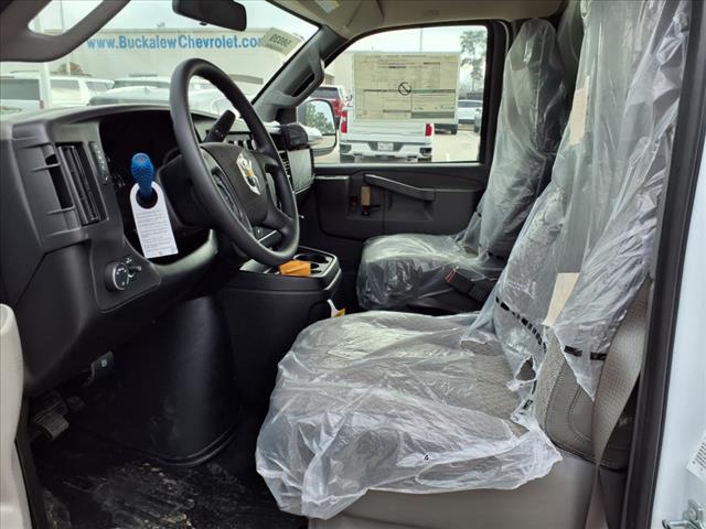 2025 Chevrolet Express 2500