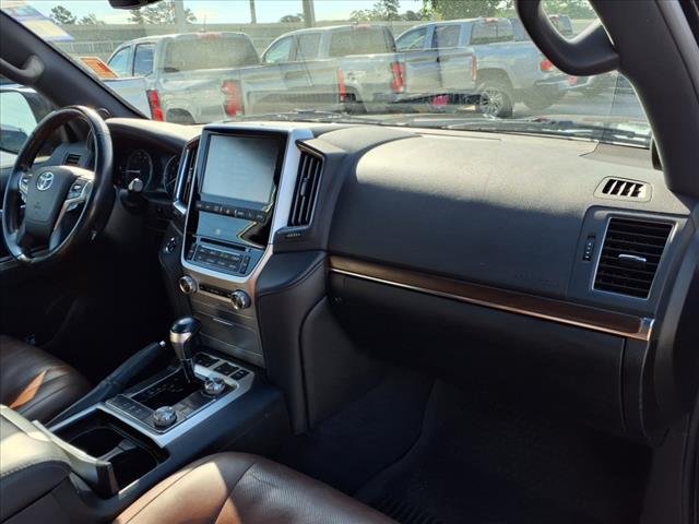 2017 Toyota Land Cruiser Base
