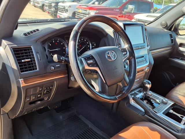 2017 Toyota Land Cruiser Base