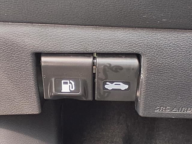 2024 Nissan Versa SR