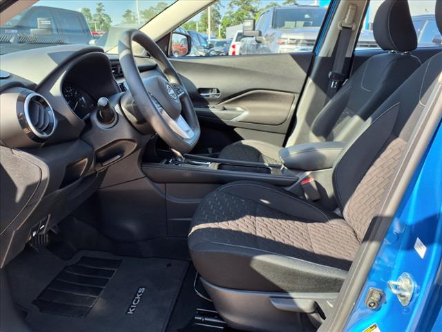2022 Nissan Kicks SV