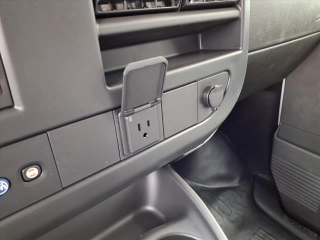 2025 Chevrolet Express 2500