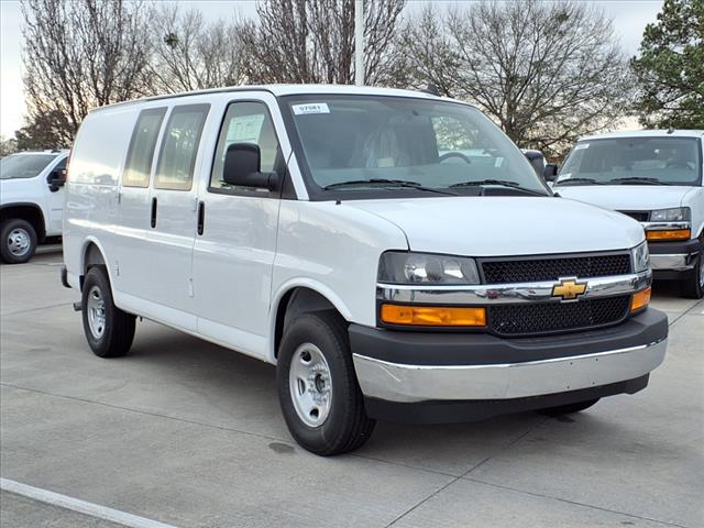 2025 Chevrolet Express 2500
