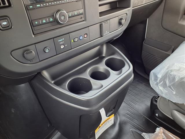 2025 Chevrolet Express 2500