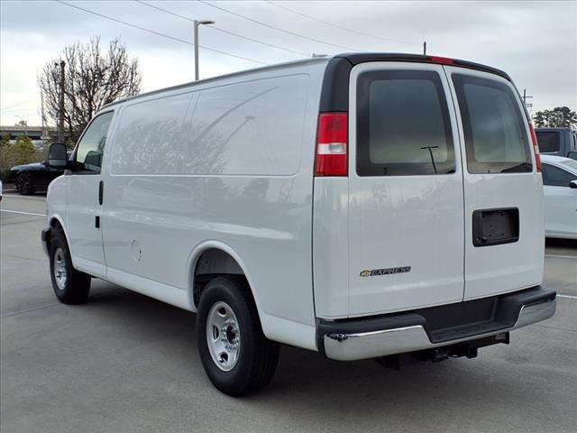 2025 Chevrolet Express 2500