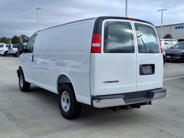 2025 Chevrolet Express 2500