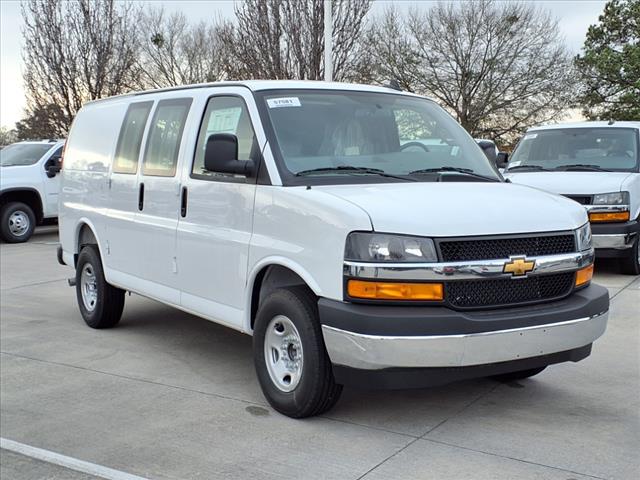 2025 Chevrolet Express 2500