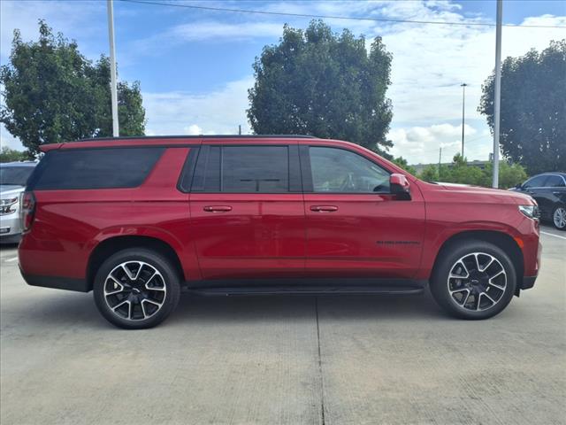 2023 Chevrolet Suburban RST