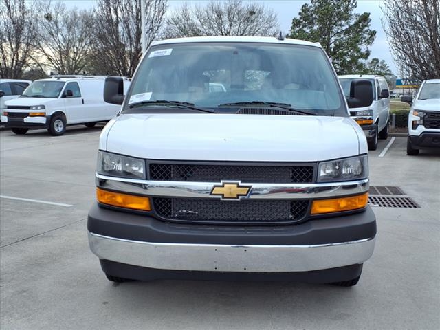 2025 Chevrolet Express 2500