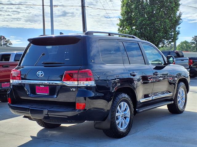 2017 Toyota Land Cruiser Base