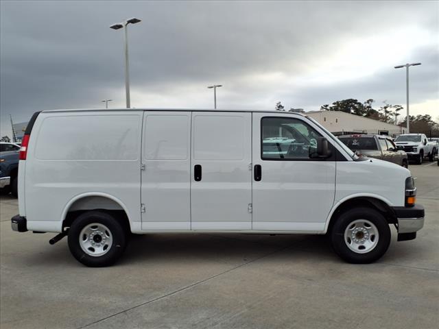 2025 Chevrolet Express 2500