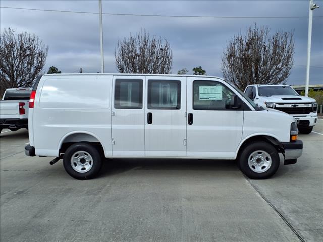 2025 Chevrolet Express 2500