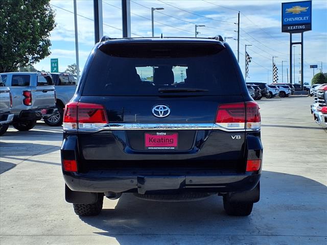 2017 Toyota Land Cruiser Base