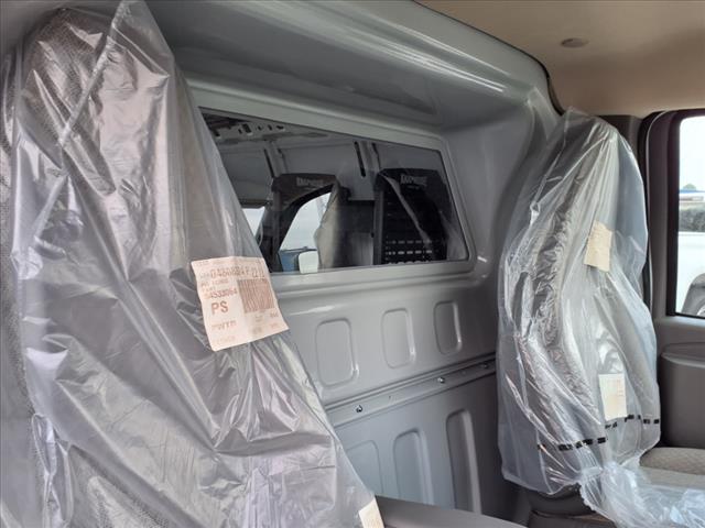 2025 Chevrolet Express 2500