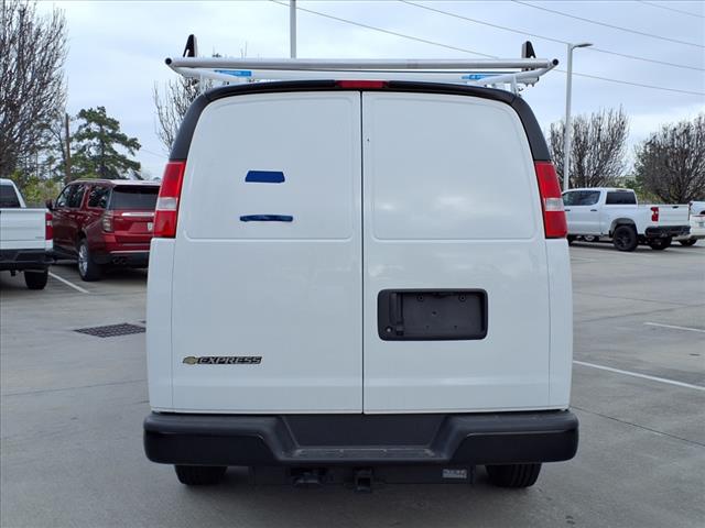 2024 Chevrolet Express 2500