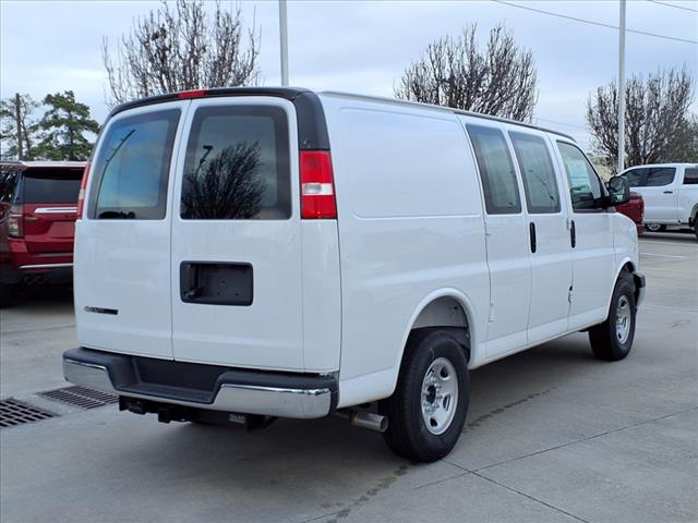 2025 Chevrolet Express 2500