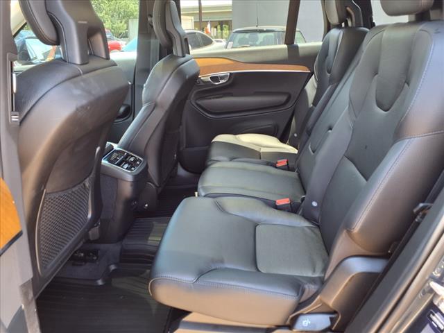 2022 Volvo XC90 T5 Momentum