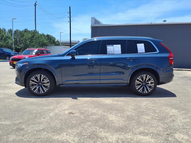 2022 Volvo XC90 T5 Momentum