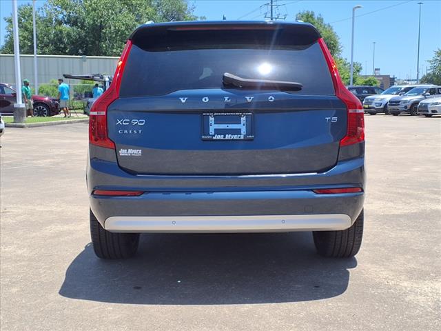 2022 Volvo XC90 T5 Momentum