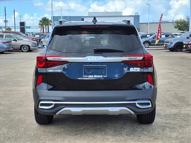 2022 Kia Seltos EX