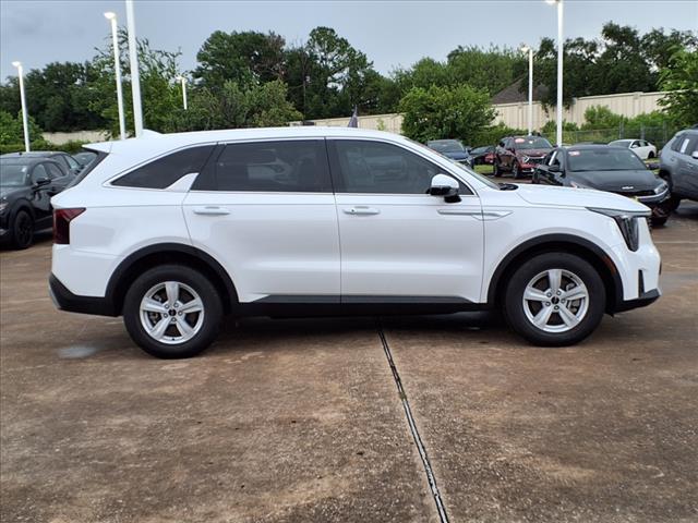 2025 Kia Sorento LX