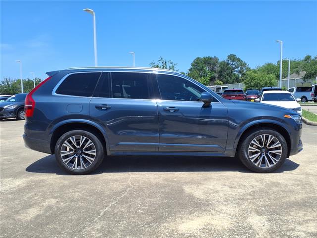 2022 Volvo XC90 T5 Momentum
