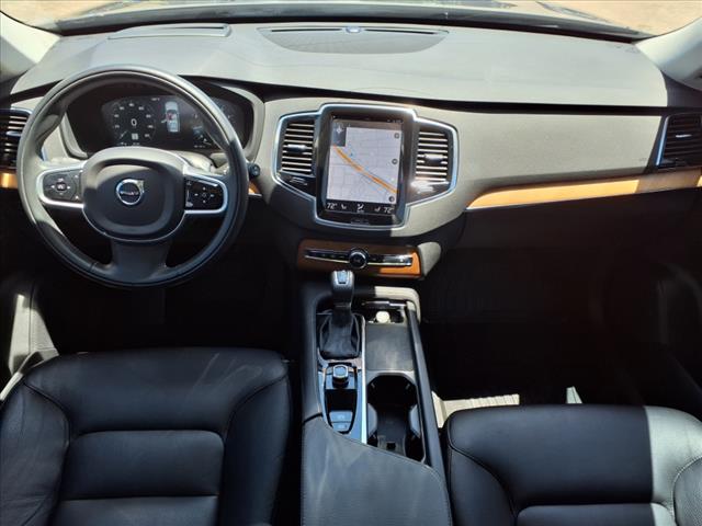 2022 Volvo XC90 T5 Momentum