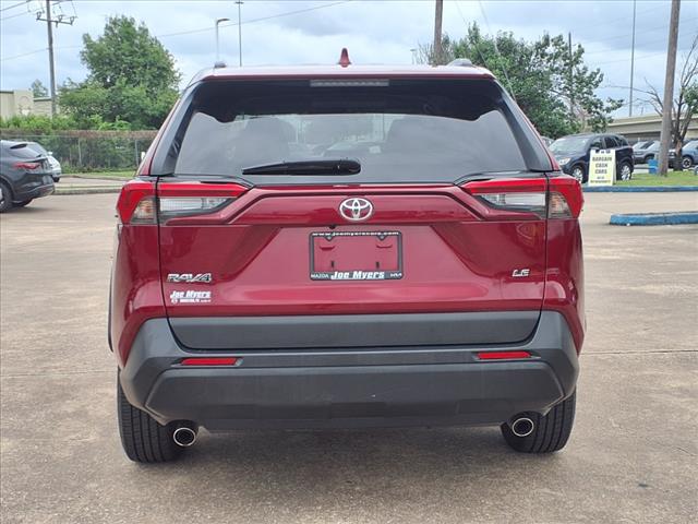 2020 Toyota RAV4 LE