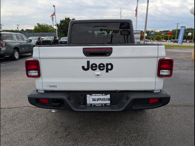 2023 Jeep Gladiator Sport