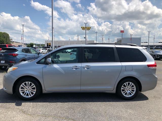 2013 Toyota Sienna XLE 8-Passenger