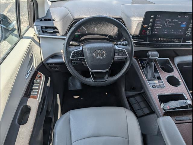 2023 Toyota Sienna XLE 8-Passenger