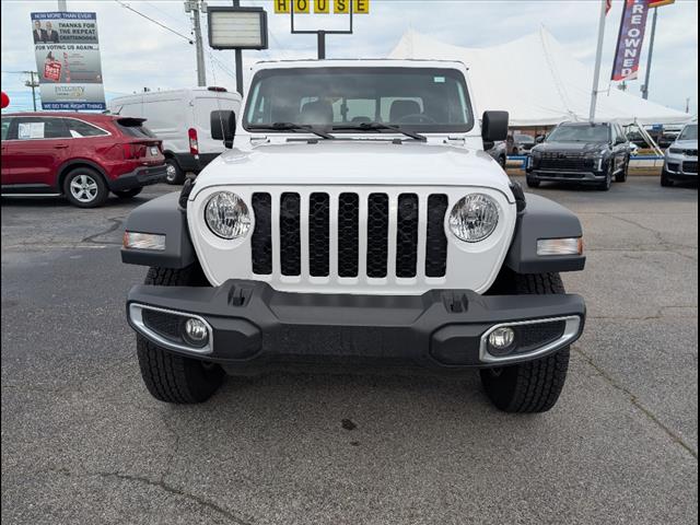 2023 Jeep Gladiator Sport