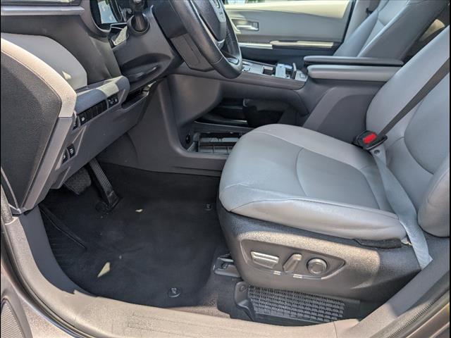 2023 Toyota Sienna XLE 8-Passenger