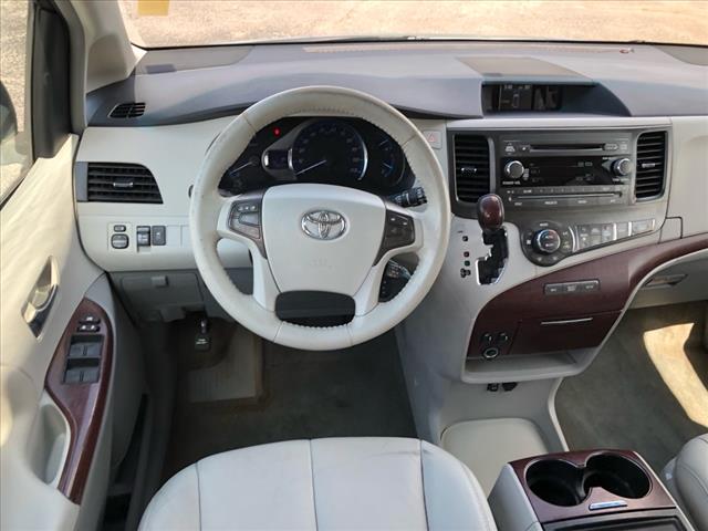 2013 Toyota Sienna XLE 8-Passenger