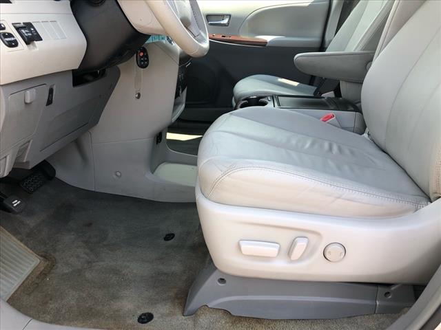 2013 Toyota Sienna XLE 8-Passenger