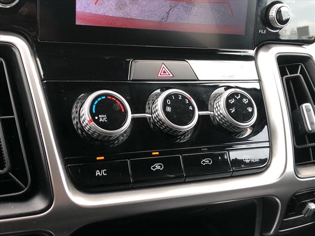 2022 Kia Sorento LX