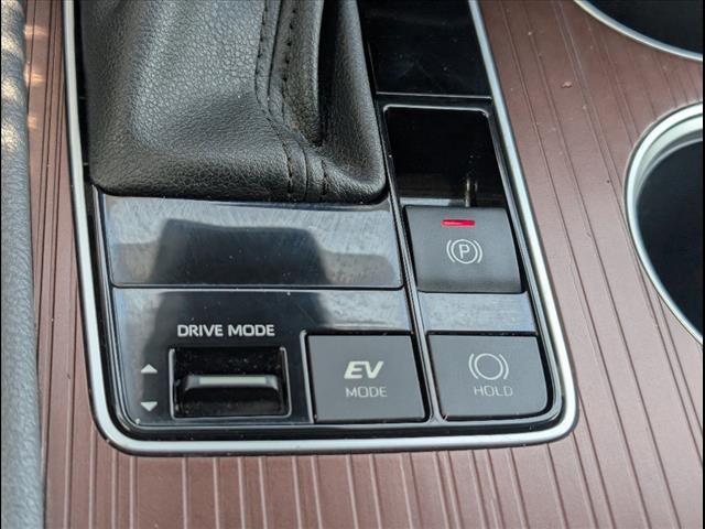 2023 Toyota Sienna XLE 8-Passenger
