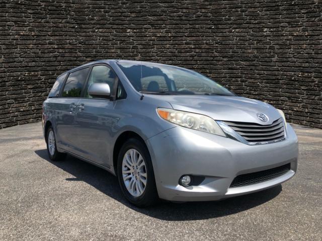 2013 Toyota Sienna XLE 8-Passenger