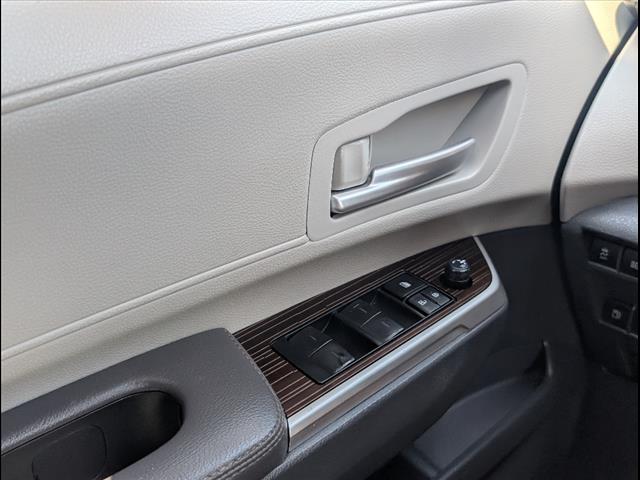 2023 Toyota Sienna XLE 8-Passenger