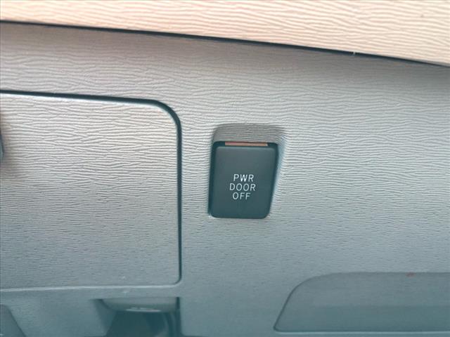 2013 Toyota Sienna XLE 8-Passenger