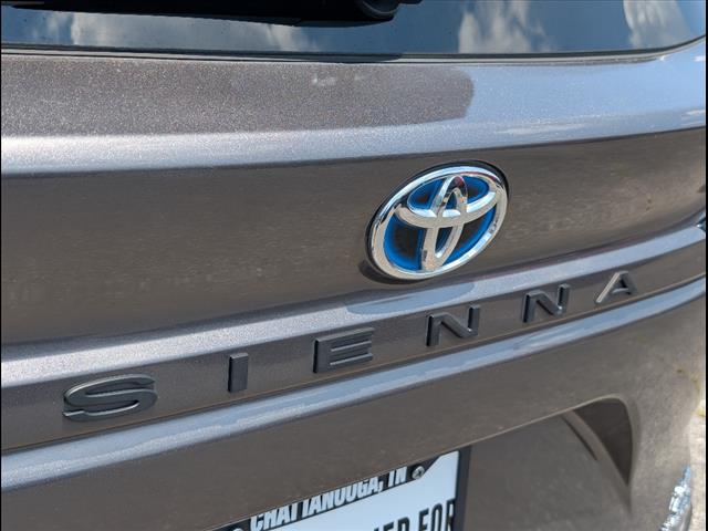 2023 Toyota Sienna XLE 8-Passenger