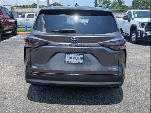2023 Toyota Sienna XLE 8-Passenger