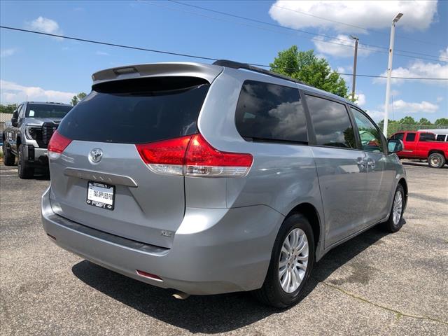 2013 Toyota Sienna XLE 8-Passenger