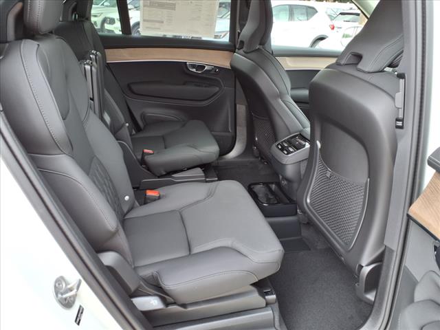 2025 Volvo XC90 B6 Plus Bright Theme 6P