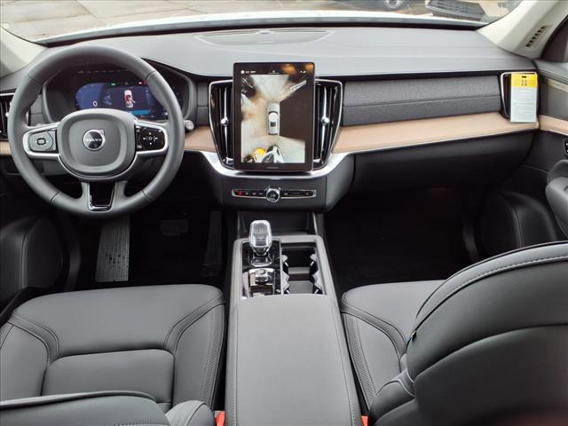 2025 Volvo XC90 B6 Plus Bright Theme 7P